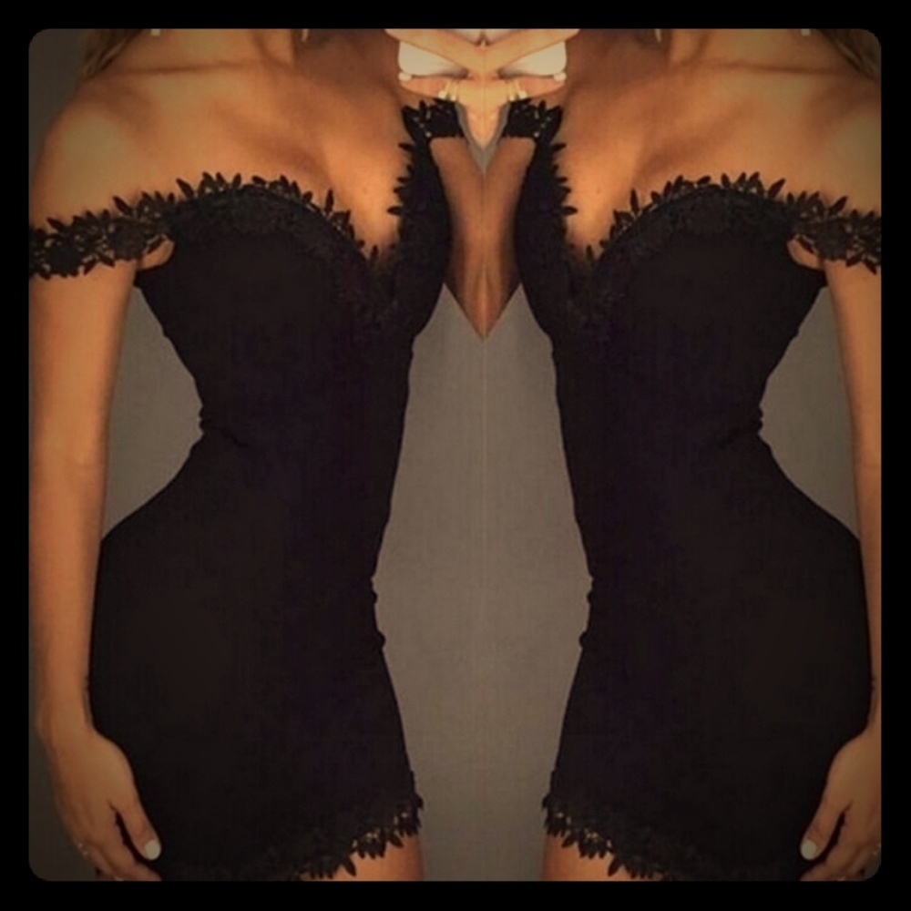 Womans sexy sleeveless deep v neck bodycon lace dr